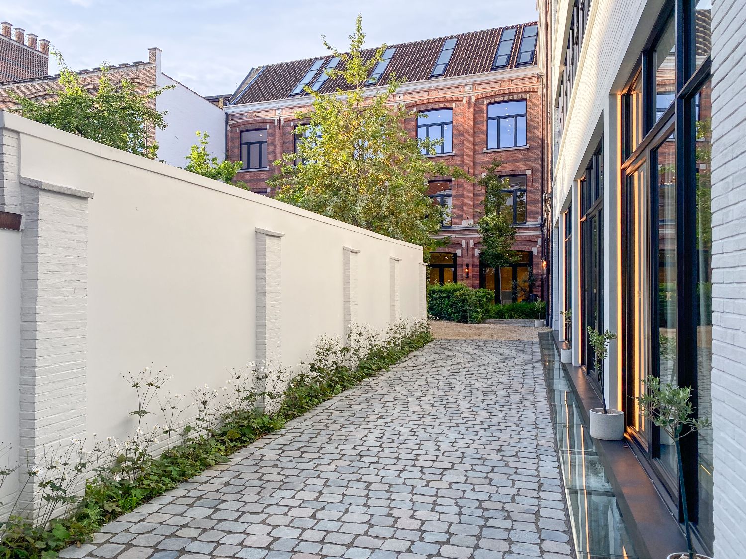gezellige locatie voor bedrijfsevents met tuin - Meeting rooms in Antwerpen - The Catalpa - THE MILLS